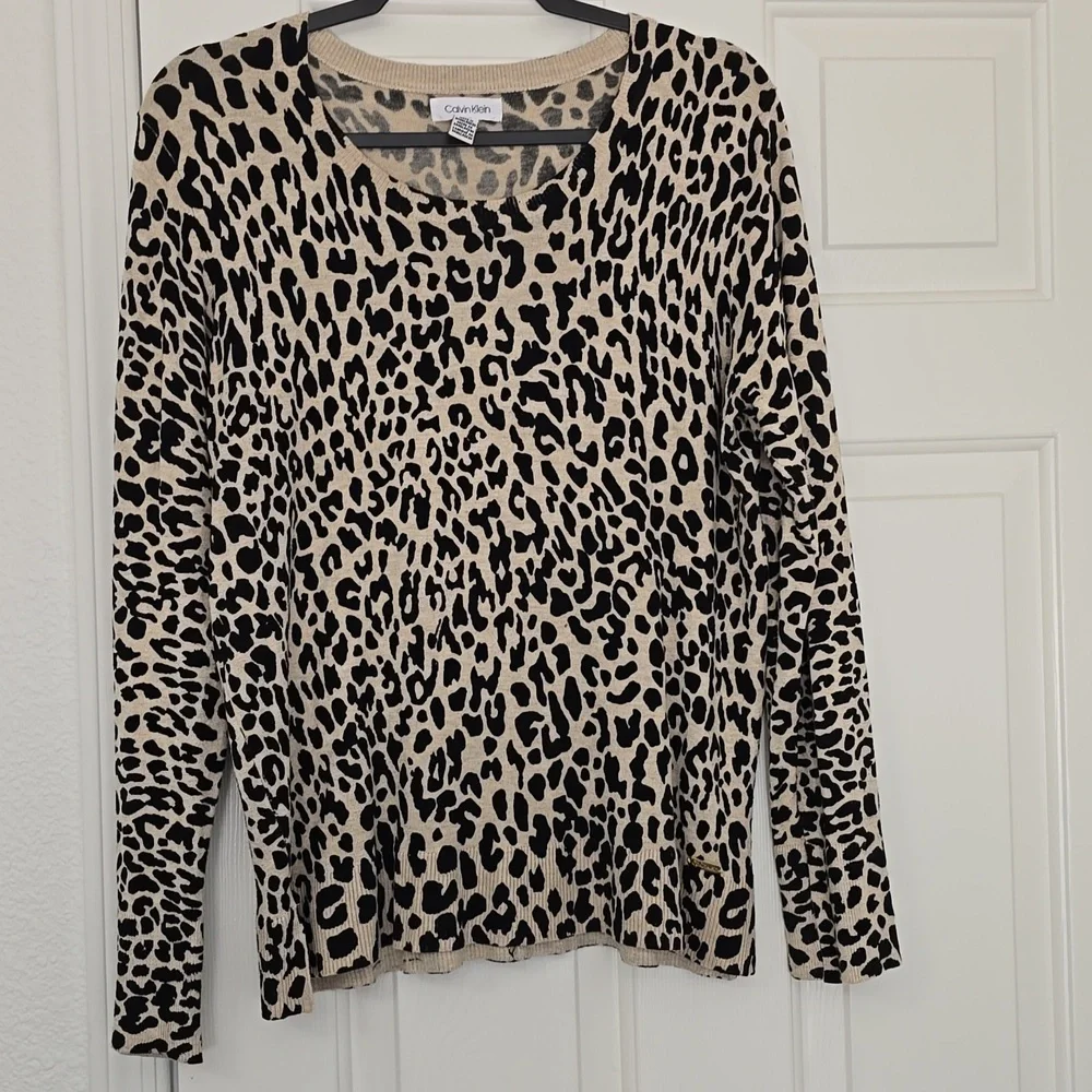 Calvin Klein Leopard Print Blouse - Black and Tan Sz Med - Picture 2 of 4